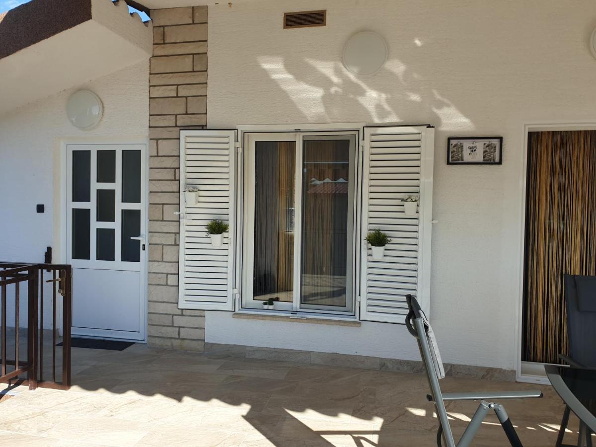 רובנסקה Apartman Anabella מראה חיצוני תמונה