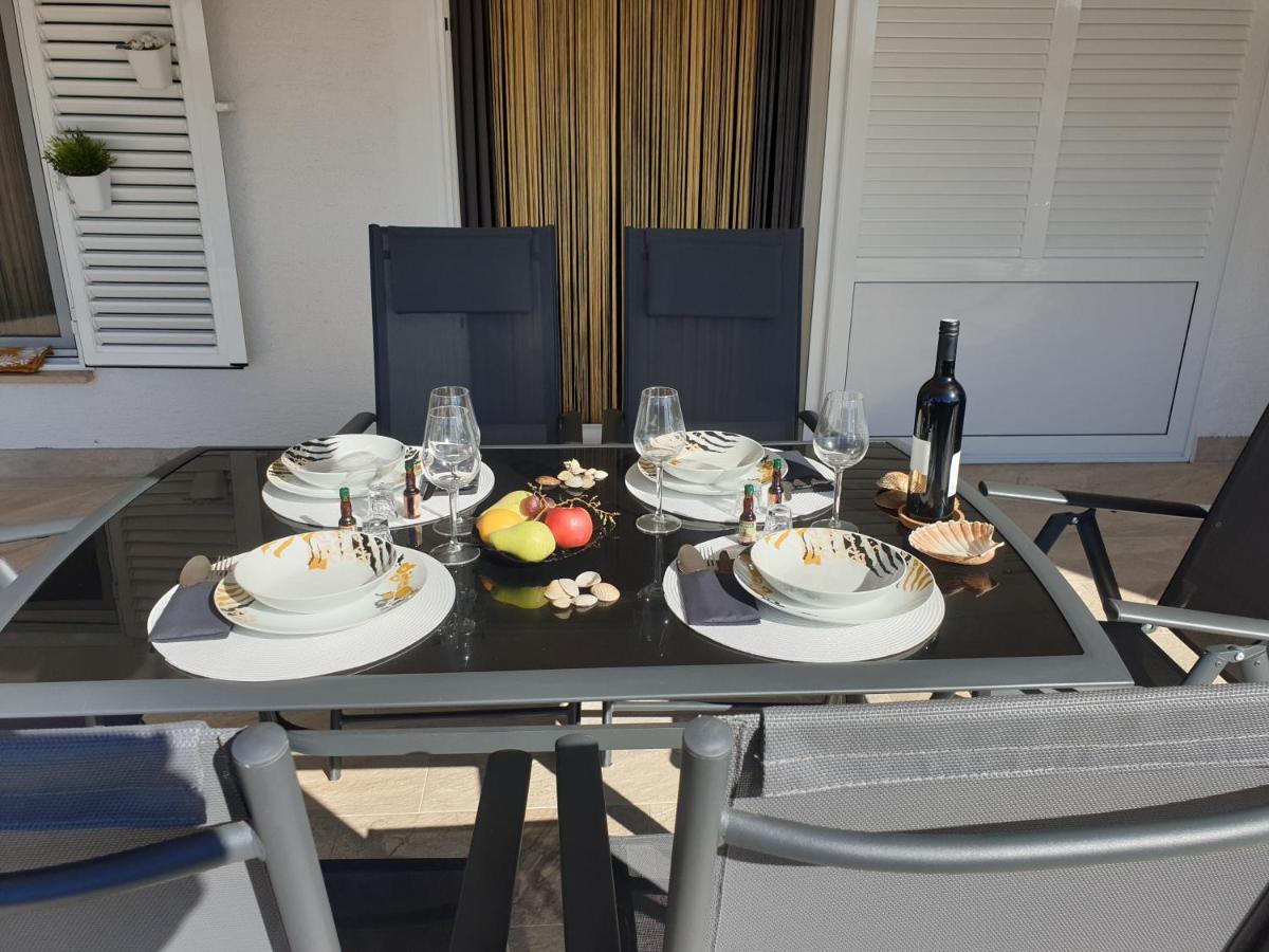 רובנסקה Apartman Anabella מראה חיצוני תמונה