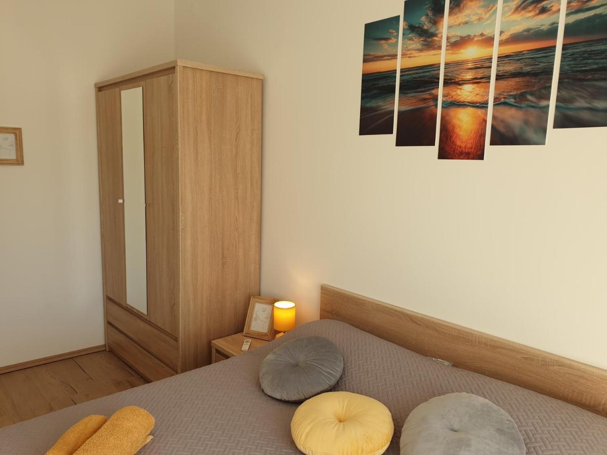 רובנסקה Apartman Anabella מראה חיצוני תמונה